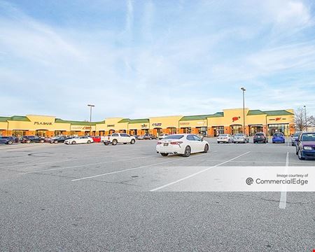 Retail space for Rent at Center Pointe Plaza II in Newark