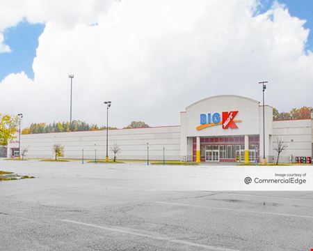 Commercial space at Vienna Pointe Plaza - 4290 West Vienna Road in Clio