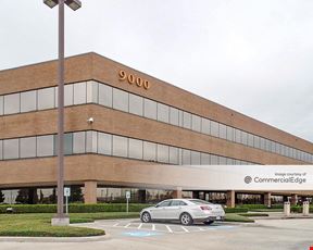 9000 Gulf Freeway - Building B