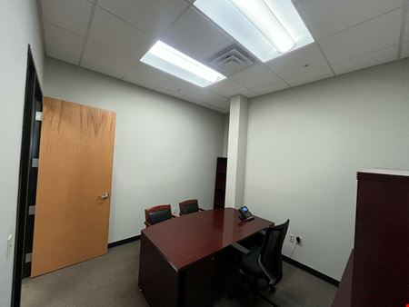 2152 S Vineyard Suite 116