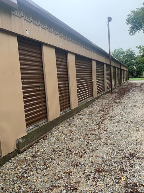 United Storage Units Bowie Central Storage 1211 E Tarrant St, Bowie