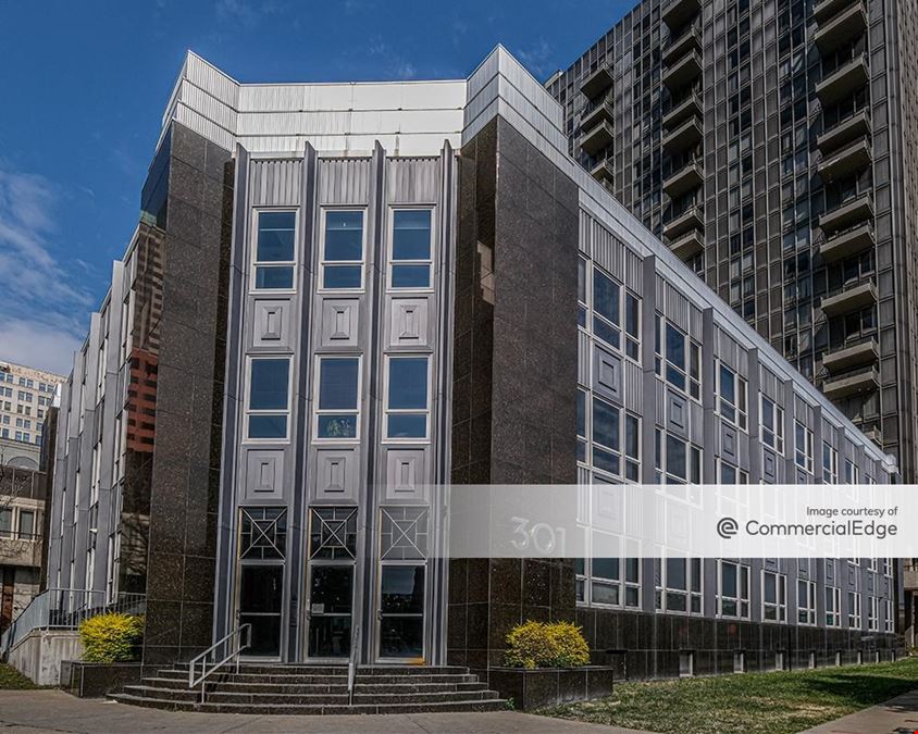 301 North Memorial Drive
