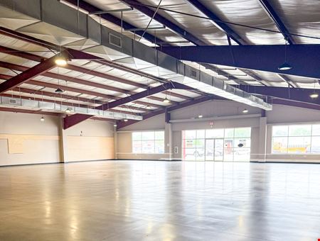 11,500 SF Retail Building with Dock-High Loading near Coursey / Airline