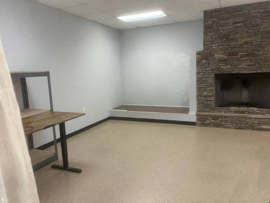 Flexible Retail/Flex Space with High Visibility
