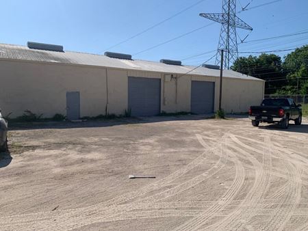 Industrial space for Rent at 6107 W 34th St in Houston
