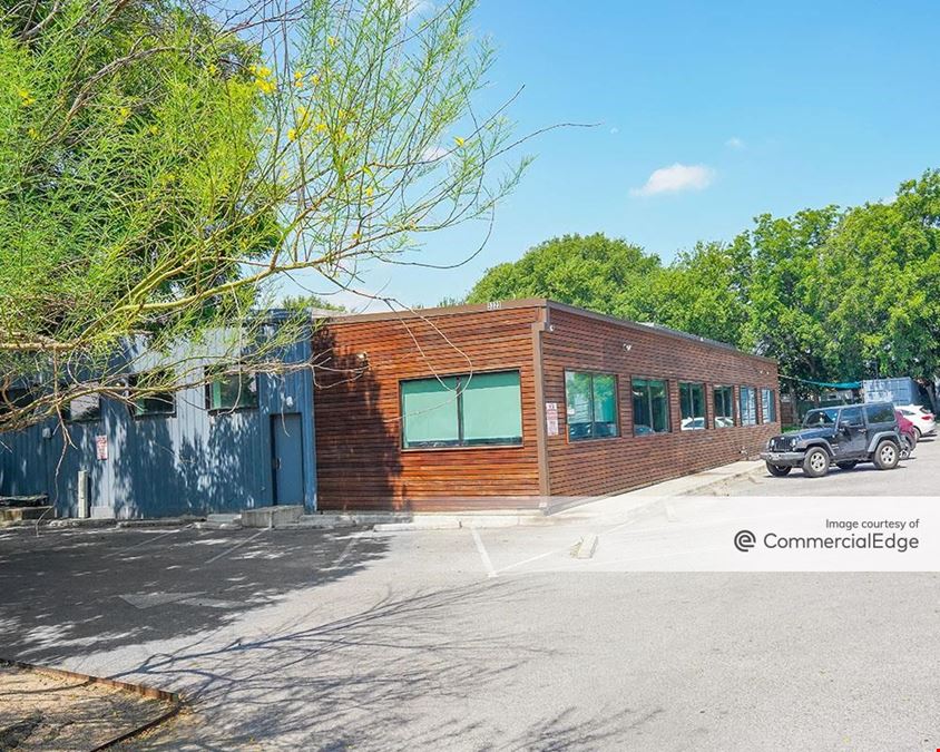 5323 Levander Loop