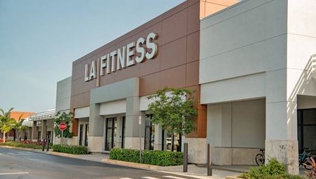 Retail space for Rent at Pavilion in Naples