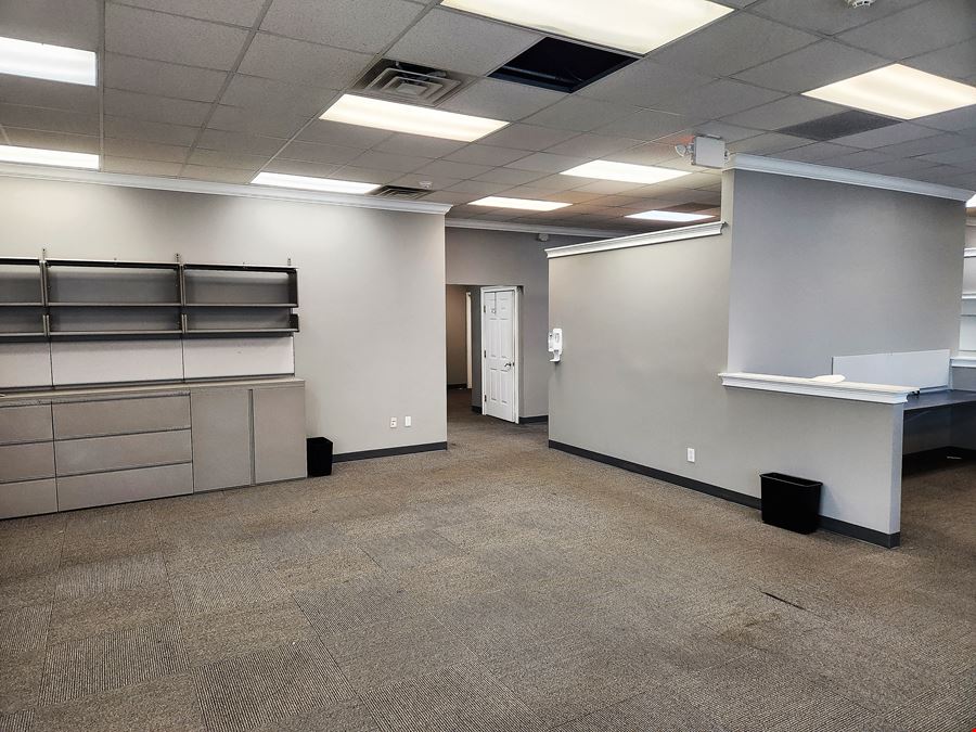 2870 N Main St