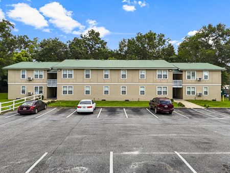 Multi-Family space for Sale at 872 Deer Wood Ln in Chipley