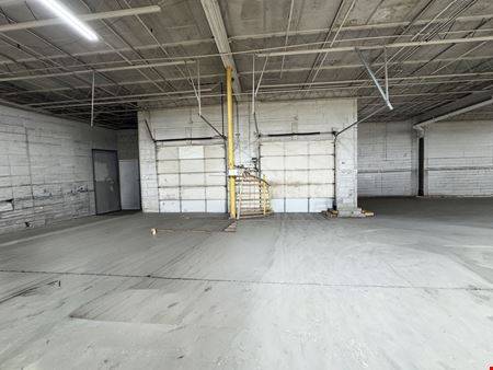 100 W Laura Dr