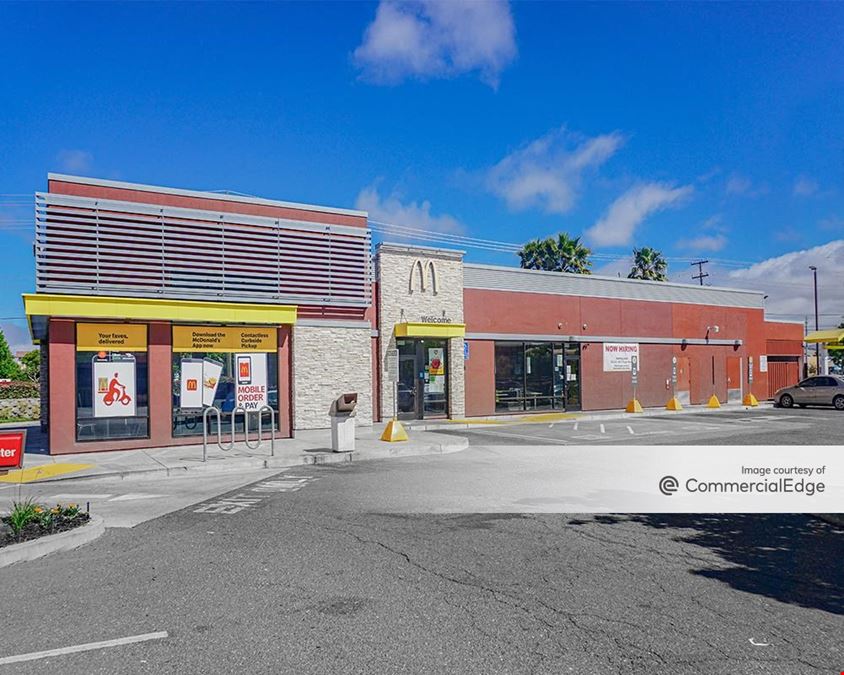Walgreens Plaza