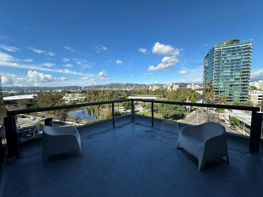 5750 Wilshire Blvd