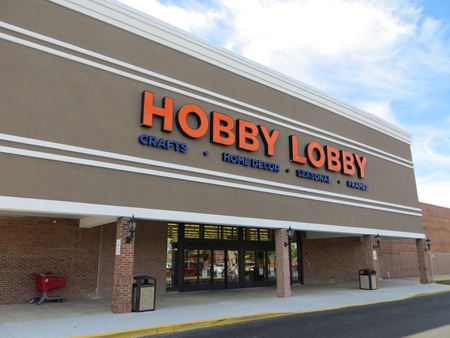 Retail space for Rent at Laurel Glen Shopping Center in California