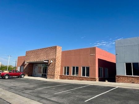 Retail space for Rent at Office or Retail Space Available for LEASE in El Paso
