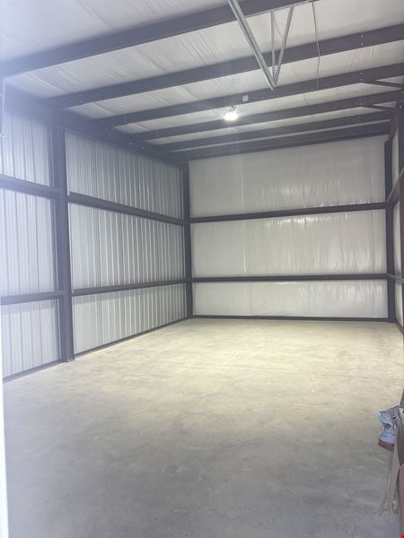 124 Golf Ave.  |  Tyler, TX 75702 Industrial Warehouse Unit