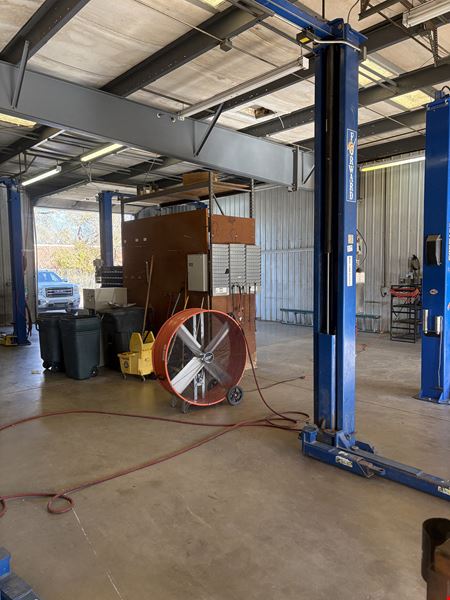 COMMERCIAL/INDUSTRIAL WITH FENCED YARD