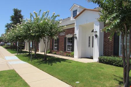 211 E Southlake Blvd