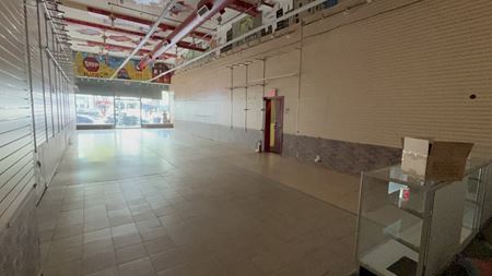 Retail space for Rent at 4 W 125th St. in New York