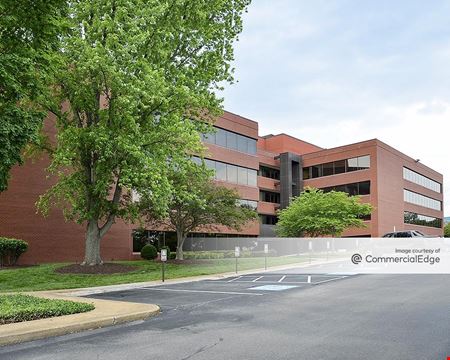 Maryland Farms Office Park - Parklane Building