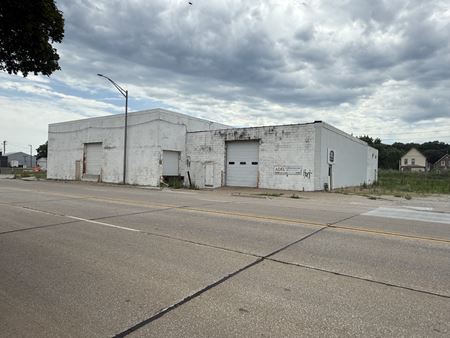 Industrial space for Sale at 244 River Drive in Moline