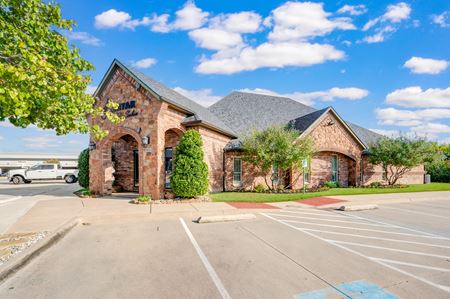 Retail space for Sale at 8624 Davis Boulevard in North Richland Hills