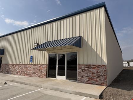 3,526 SF Office Warehouse For Lease