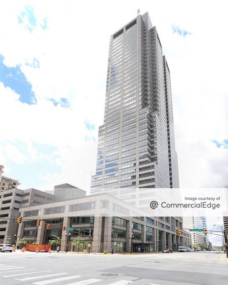 Salesforce Tower