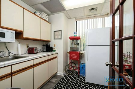 Suite 302 & 304