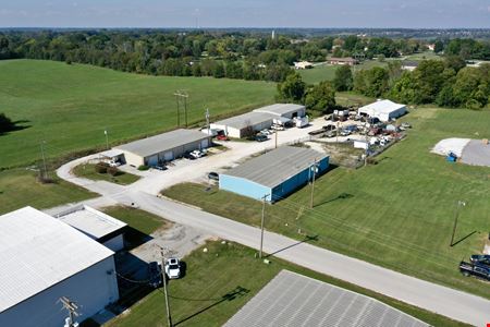 5,000 SF Office / Warehouse Building For Lease in Nixa