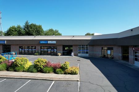Commercial space at 13851 Beavercreek Rd in Oregon City