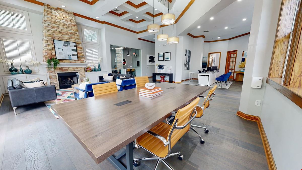 Apt CoWork - at Cottonwood Ridgeview