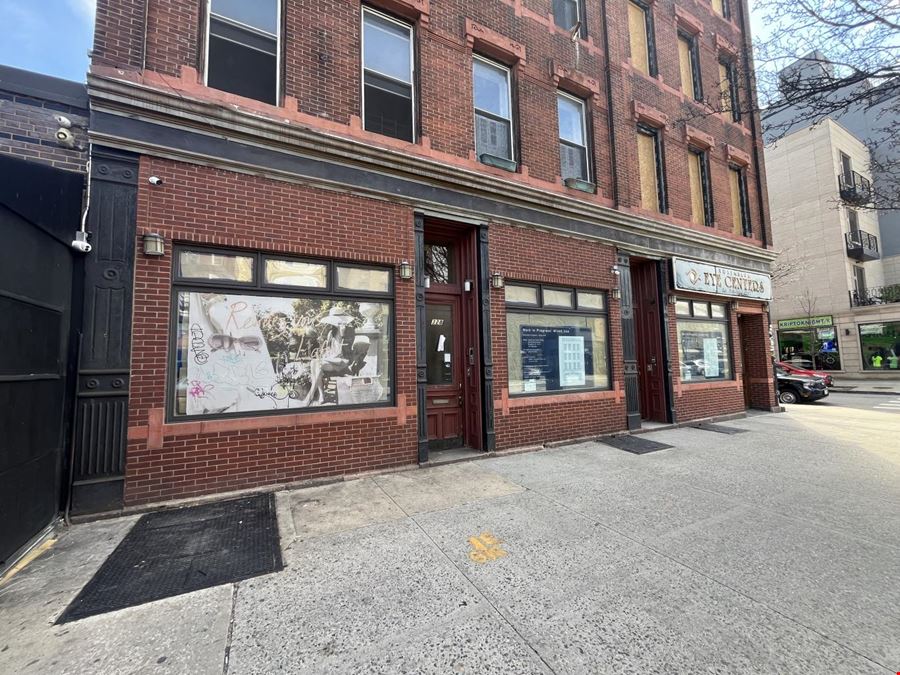 326 Graham Ave