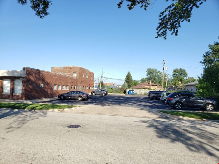 Office property in Des Plaines, IL