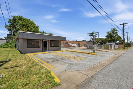 704 W Meadow Ave