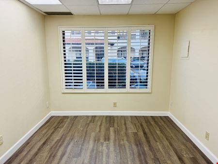 340 Rosewood Avenue, Units C&D