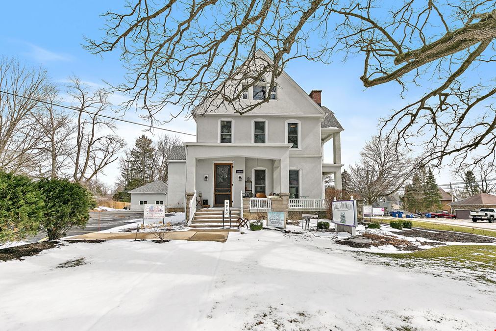 303 N Main St