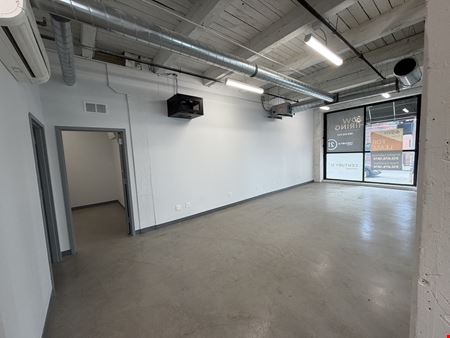 1,100 SF Pilsen Retail with Three I-90 Expressway Billboards