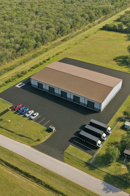 Industrial space for Rent at Pre-Leasing Warehouse with Yard in Auburndale