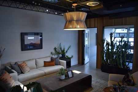 Office available on Santa Fe Drive