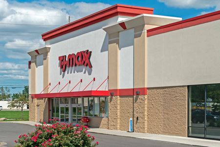 Retail space for Rent at Clinton Pointe in Clinton Township