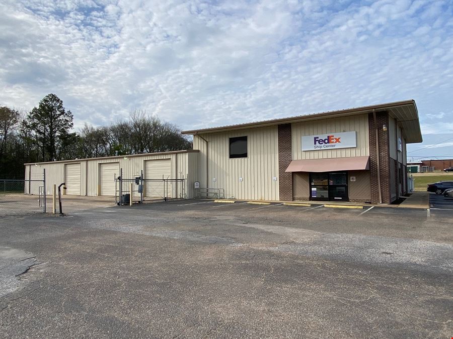FedEx Retail Shipping Office