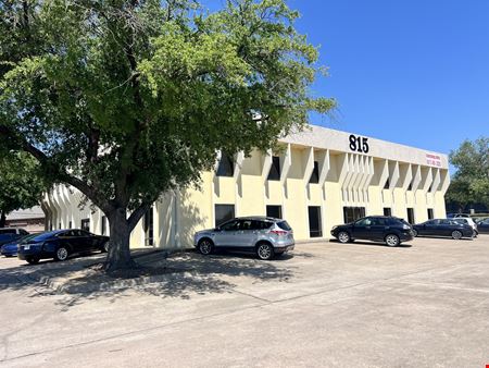 815 Trailwood Dr | Office
