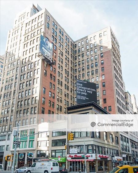 Commercial space at 352 7th Avenue in New York