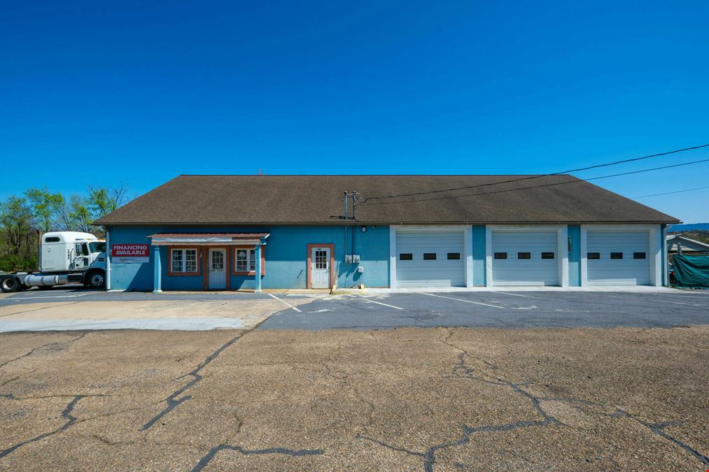 Versatile Flex Building – Renovated & Ready for Business!