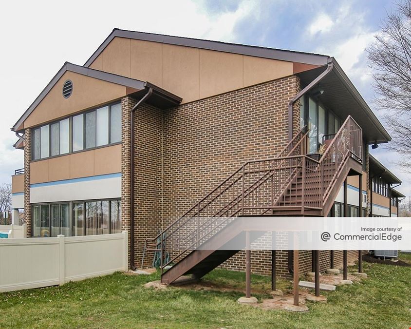 Flower Hill Professional Center 18213 Flower Hill Way, Gaithersburg