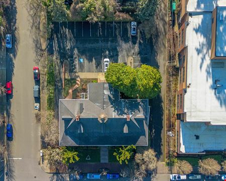 600 A Avenue