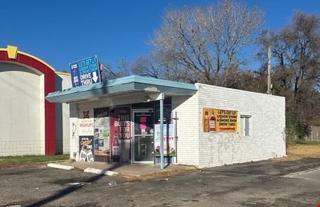 Retail space for Sale at FREESTANDING RETAIL BUILDING W/DRIVE THRU in Wichita
