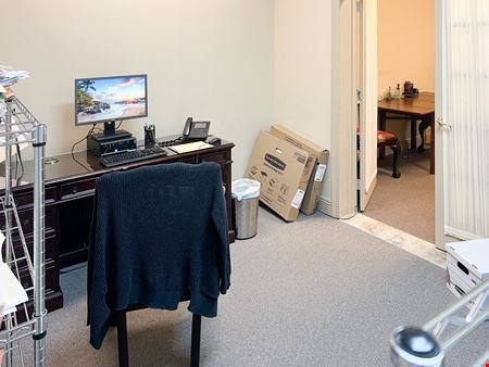 Professional Office Suite on Bluebonnet Blvd