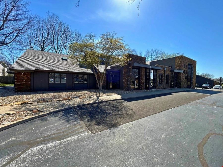 ±7,500 SF OF OFFICE SPACE AVAILABLE IN SOUTHEAST SPRINGFIELD
