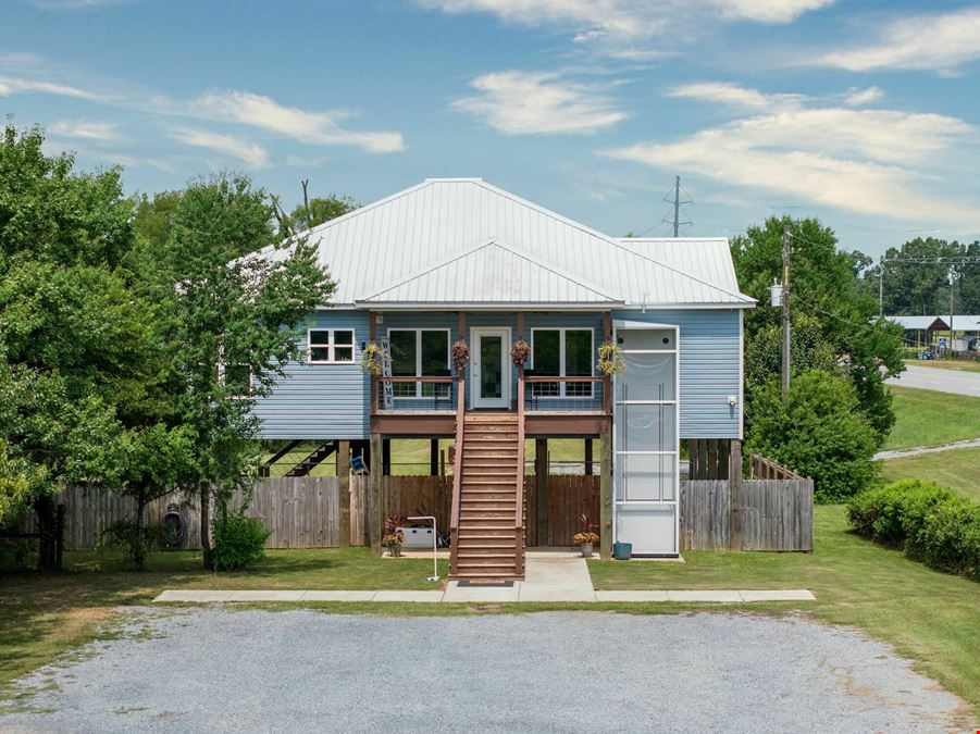 2362 Alabama River Parkway, Millbrook, AL 36054